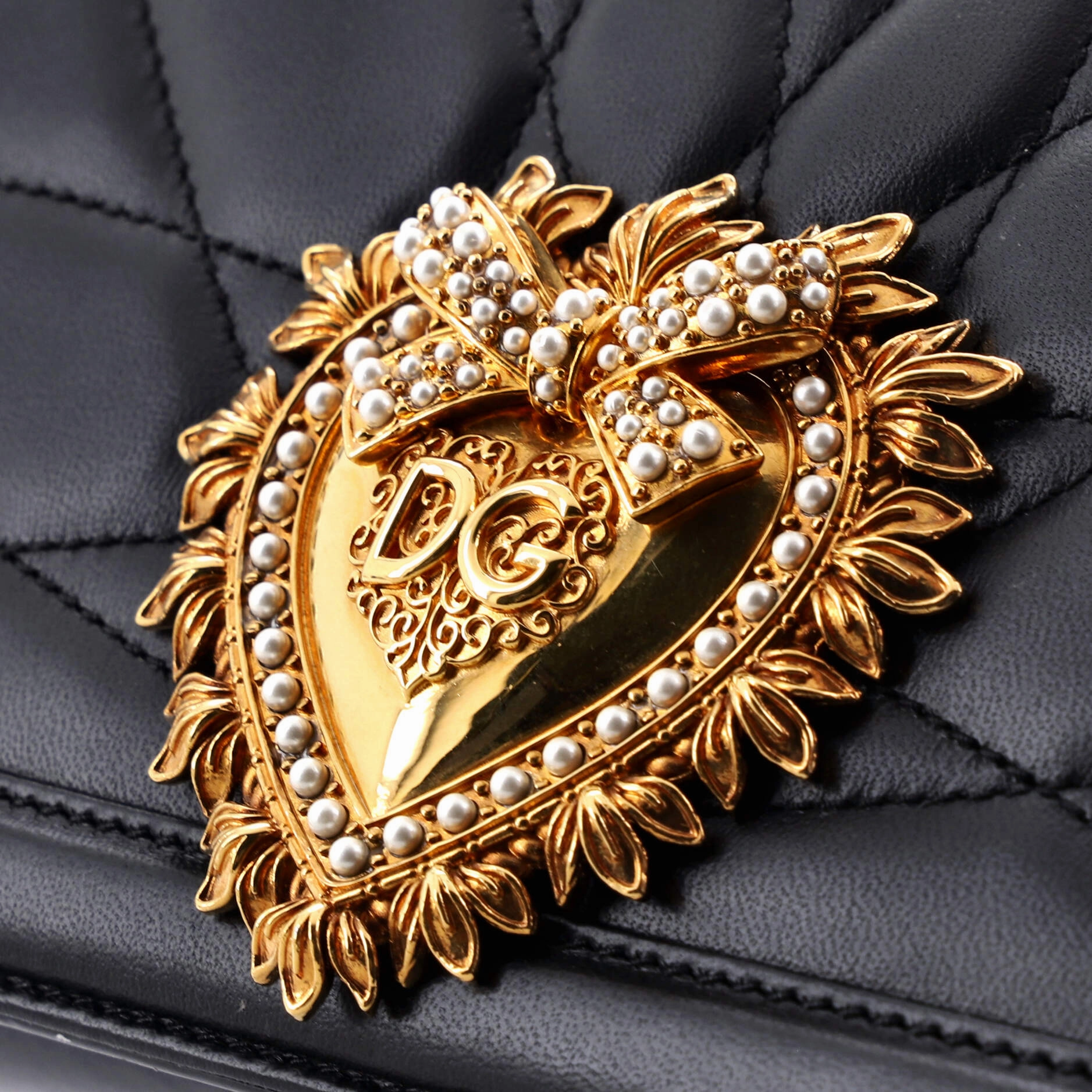 Devotion Crossbody Bag Quilted Leather Medium