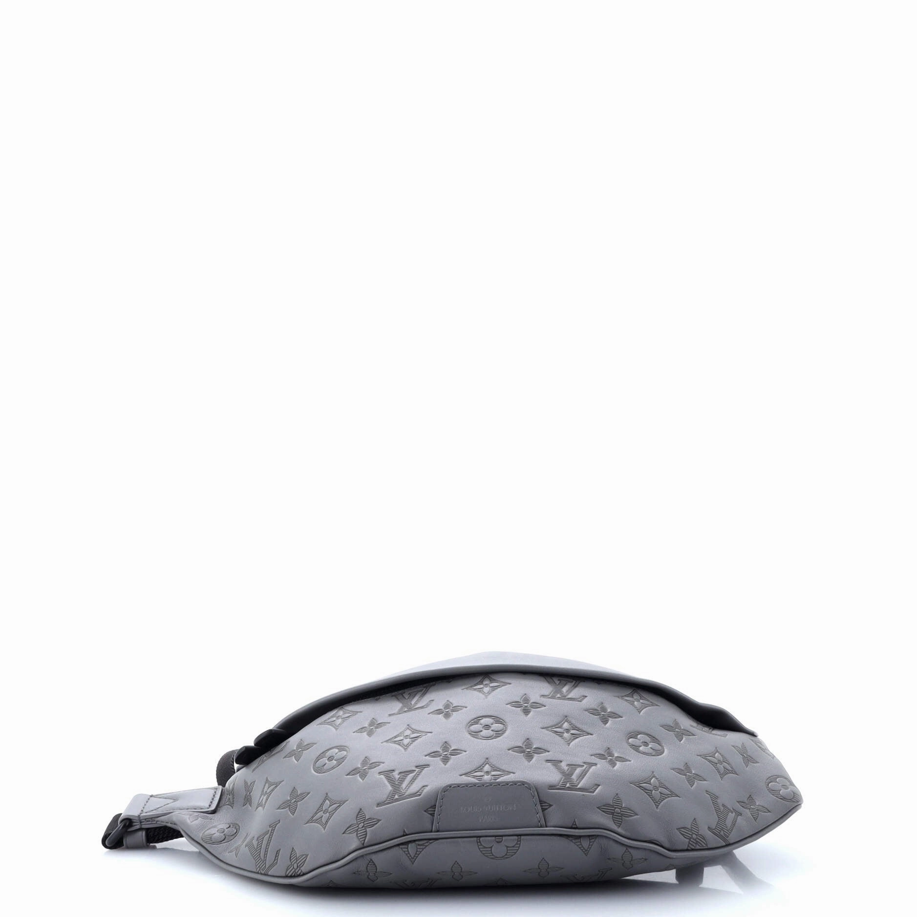 Discovery Bumbag Monogram Shadow Leather PM