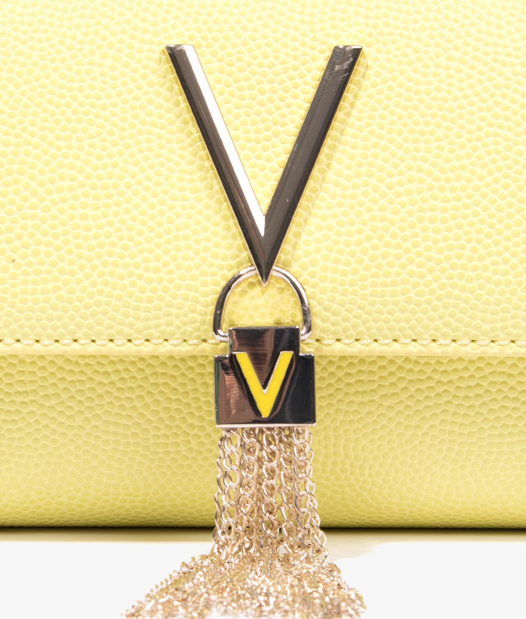 Divina small clutch in lime