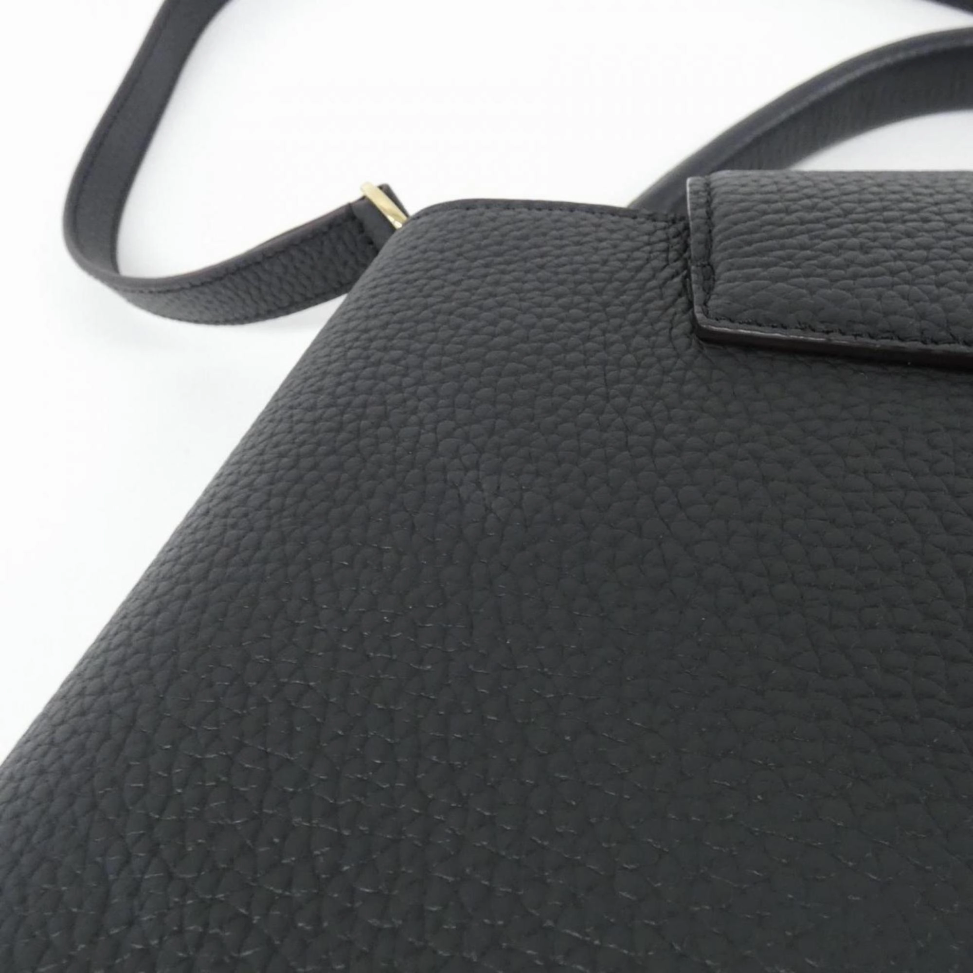 Elegant Leather Capucines Bag with Dust Bag and Shoulder Strap