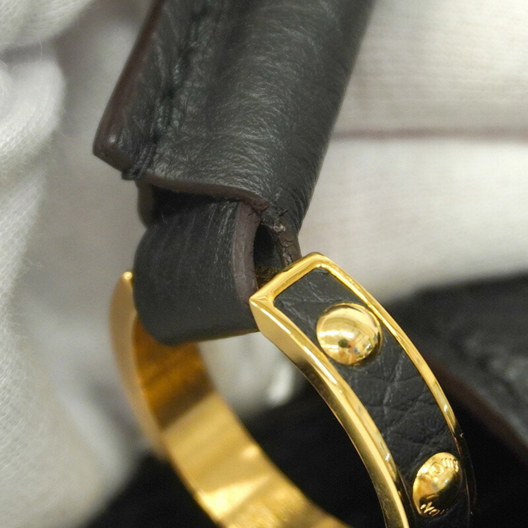 Elegant Leather Capucines with Dust Bag and Shoulder Strap