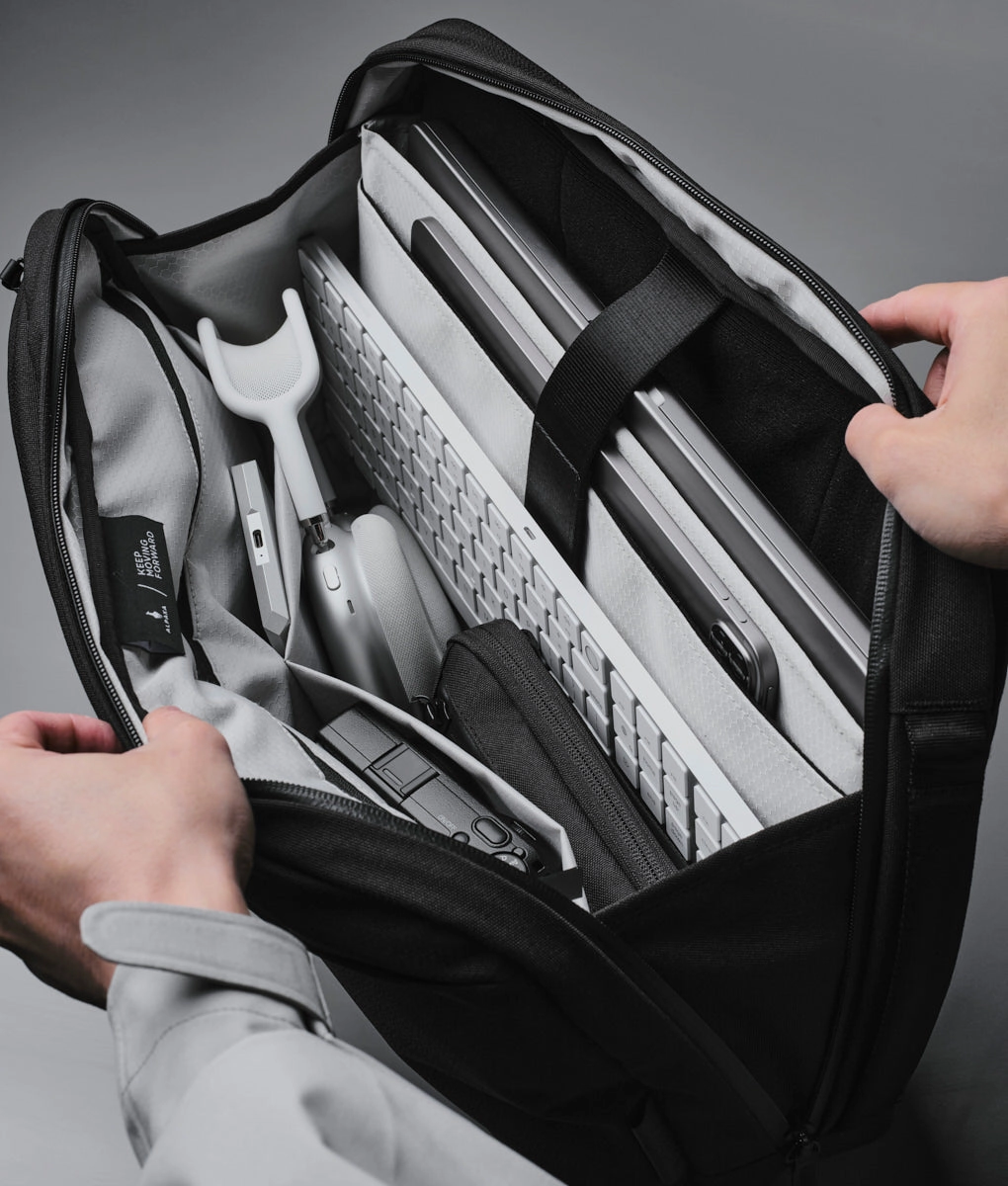 Element Tech Brief Pro