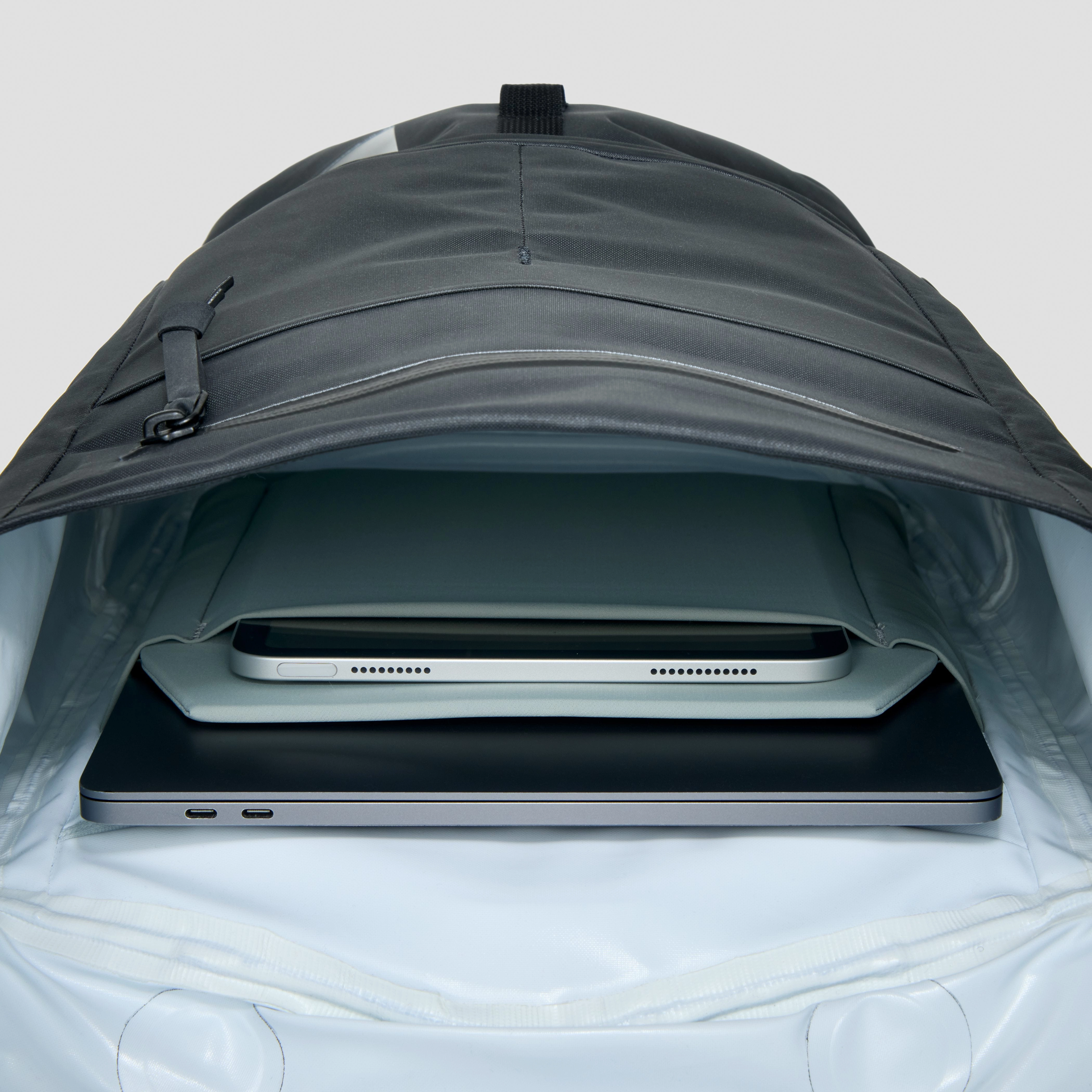 Element Weather Shed 22L