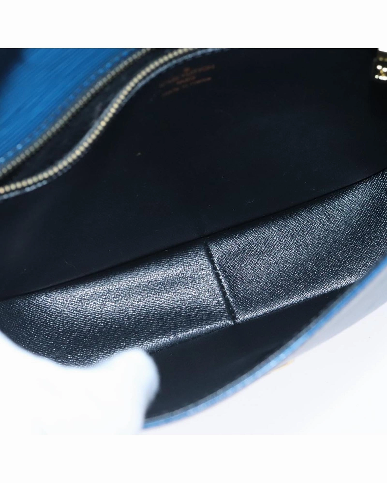 Epi Saint Cloud GM Shoulder Bag
