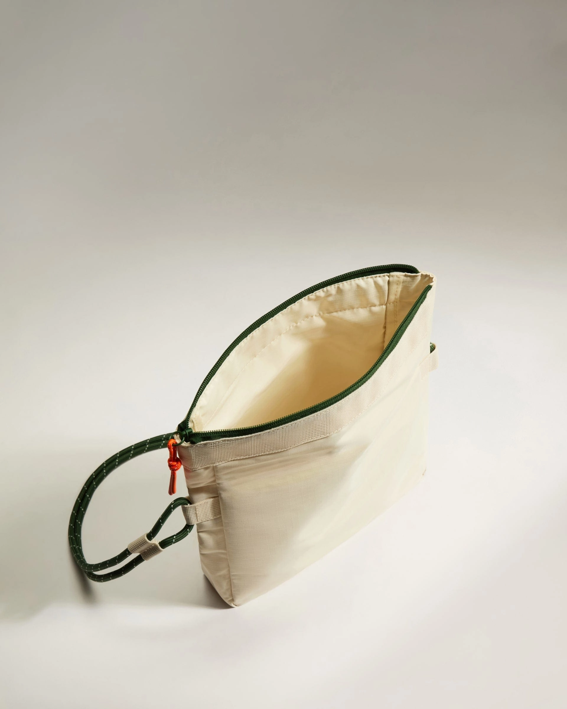 Essential Crossbody Bag in Stone