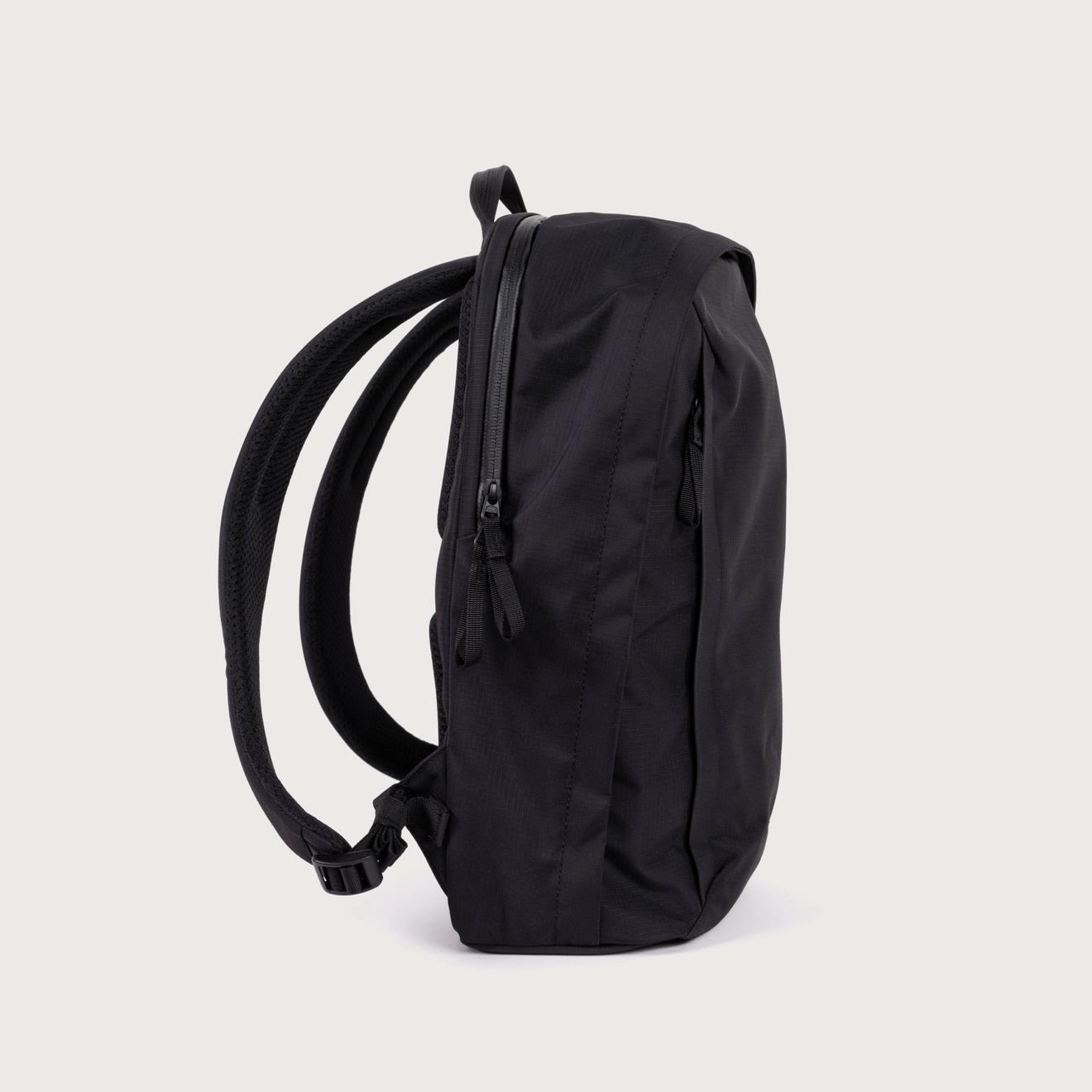 Everything Travel Pack 28L