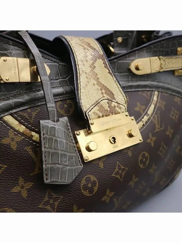 Exotique shoulder bag