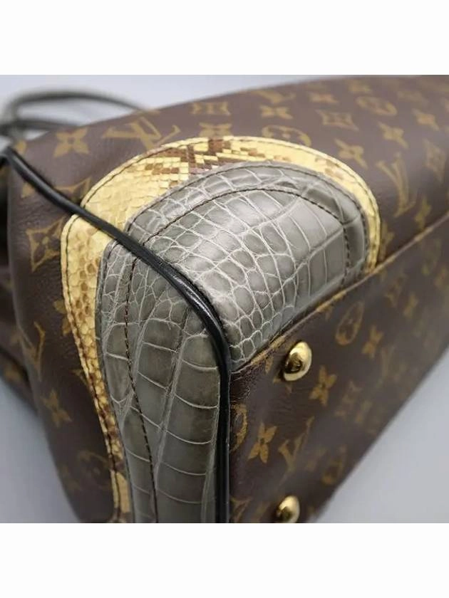 Exotique shoulder bag