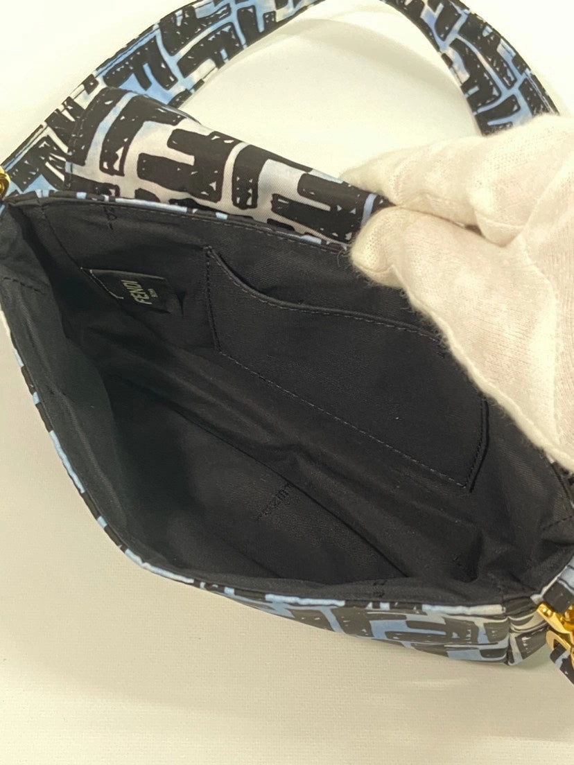 FENDI Baguette Shoulder Bag Black and White