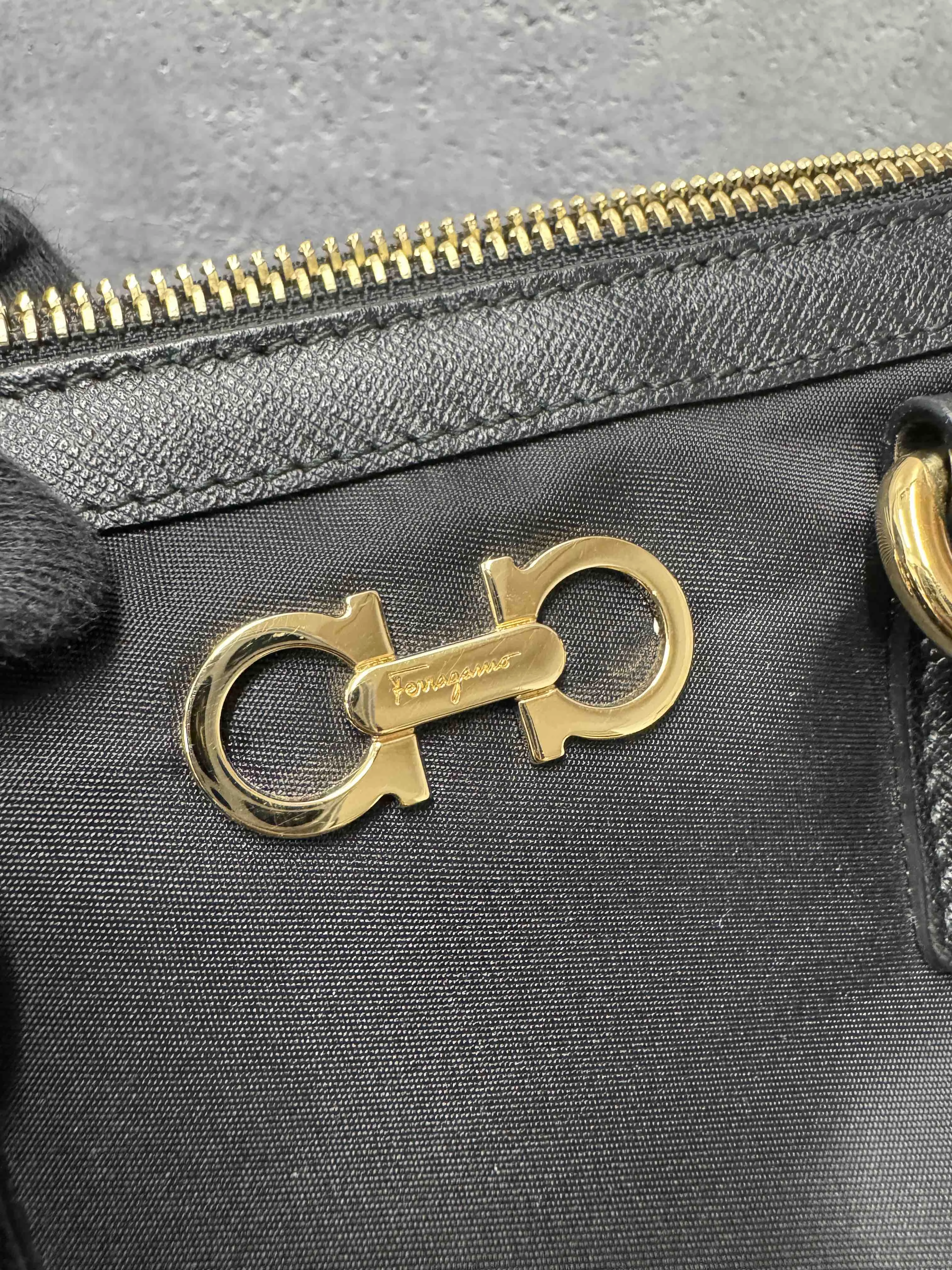 Ferragamo 2way Sofia Bag JZ09659400 Black Leather Crossbody