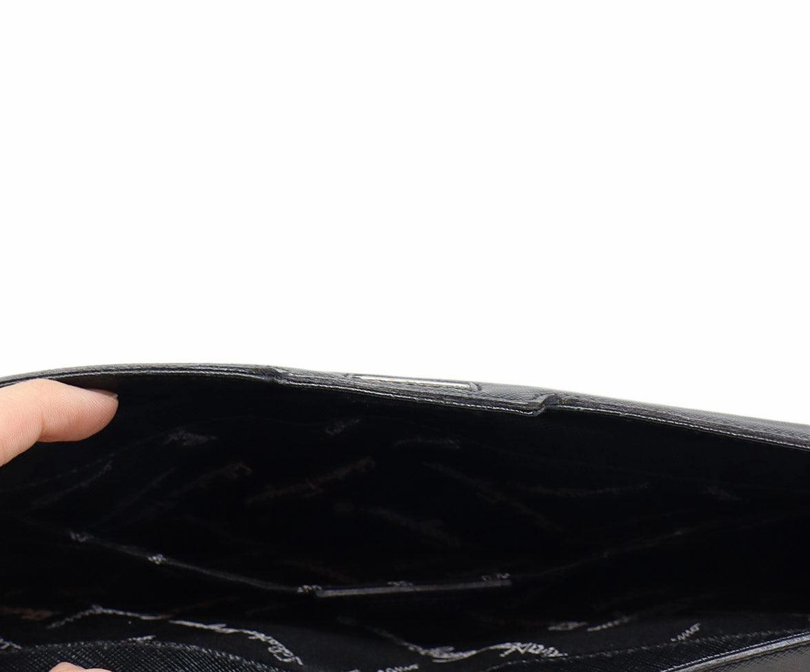 Ferragamo Black Leather Shoulder Bag