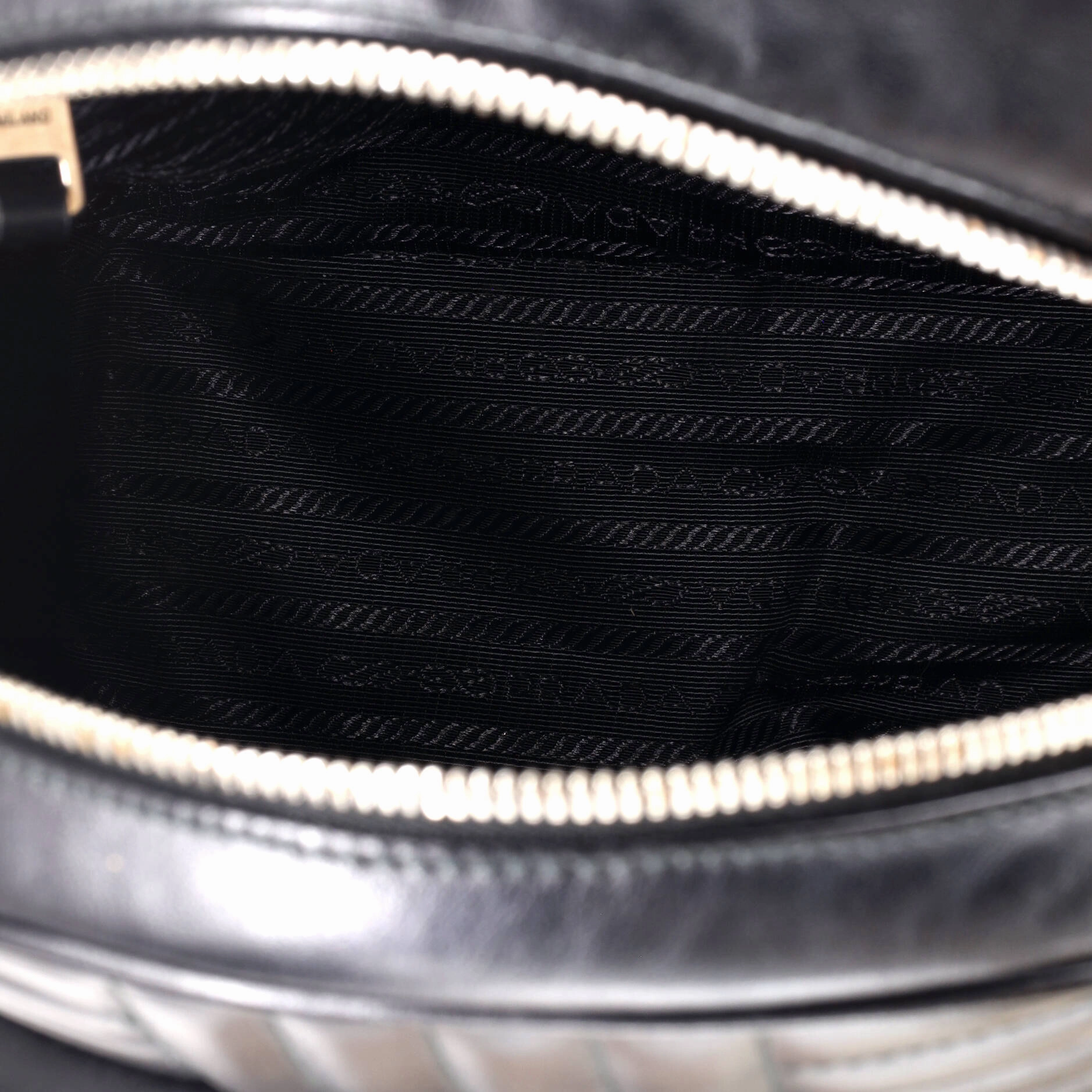 Front Pocket Backpack Diagramme Quilted Leather Small