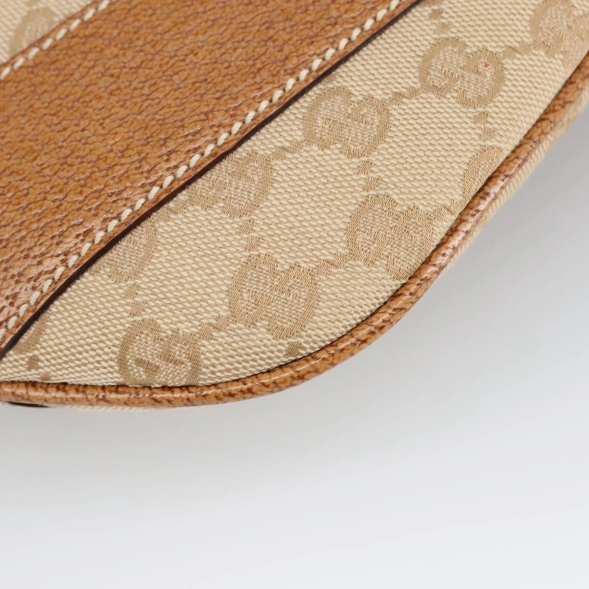 GG Canvas Shoulder Bag Beige