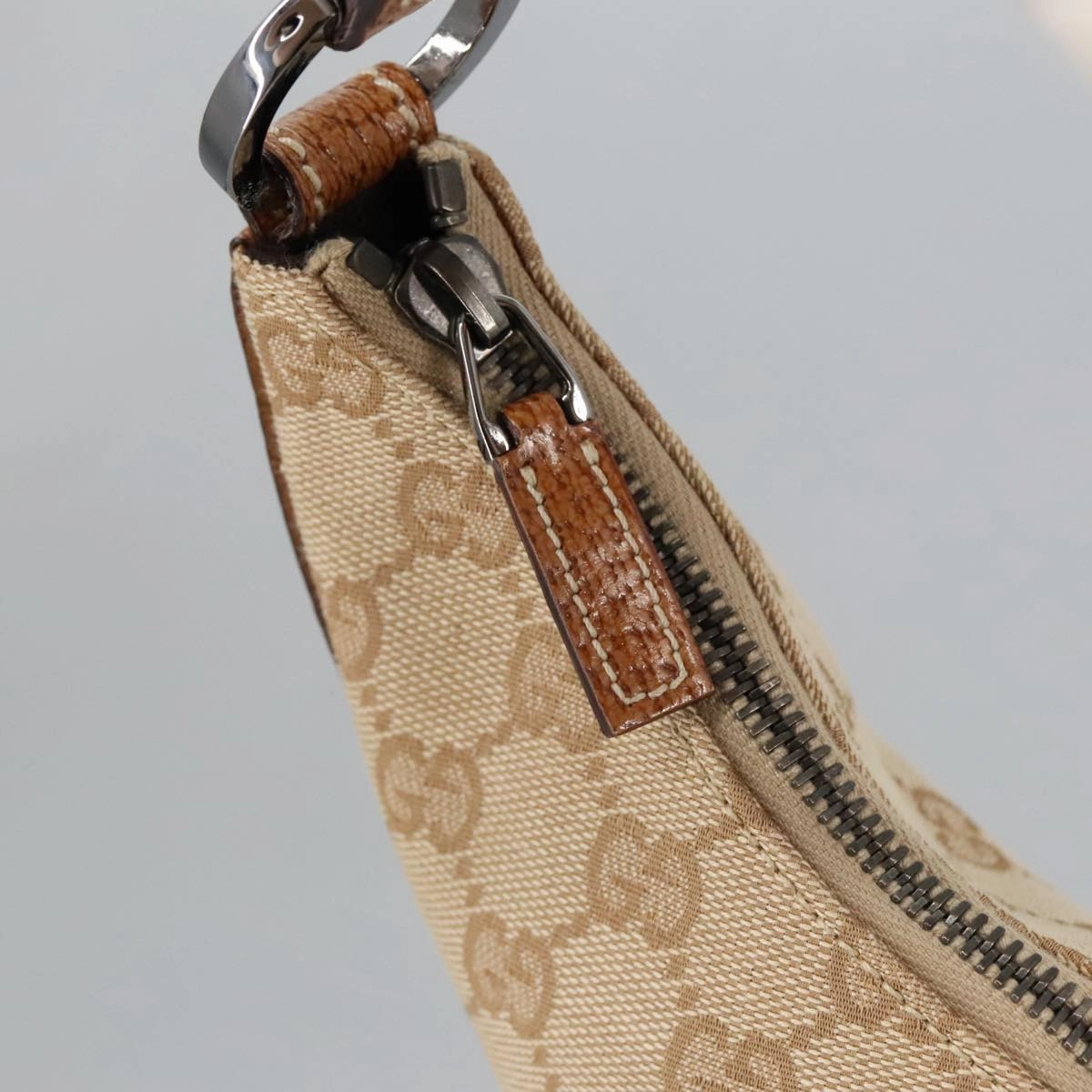 GG Canvas Shoulder Bag Beige