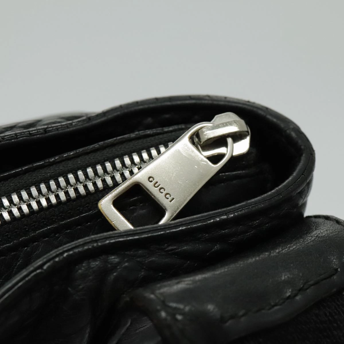 GG Marmont Leather Shoulder Bag