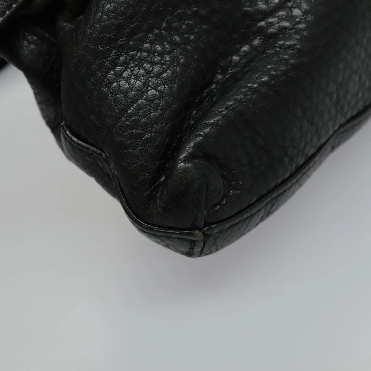 GG Marmont Leather Shoulder Bag