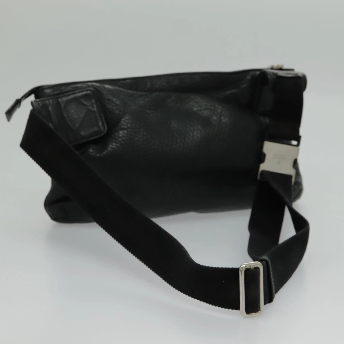 GG Marmont Leather Shoulder Bag