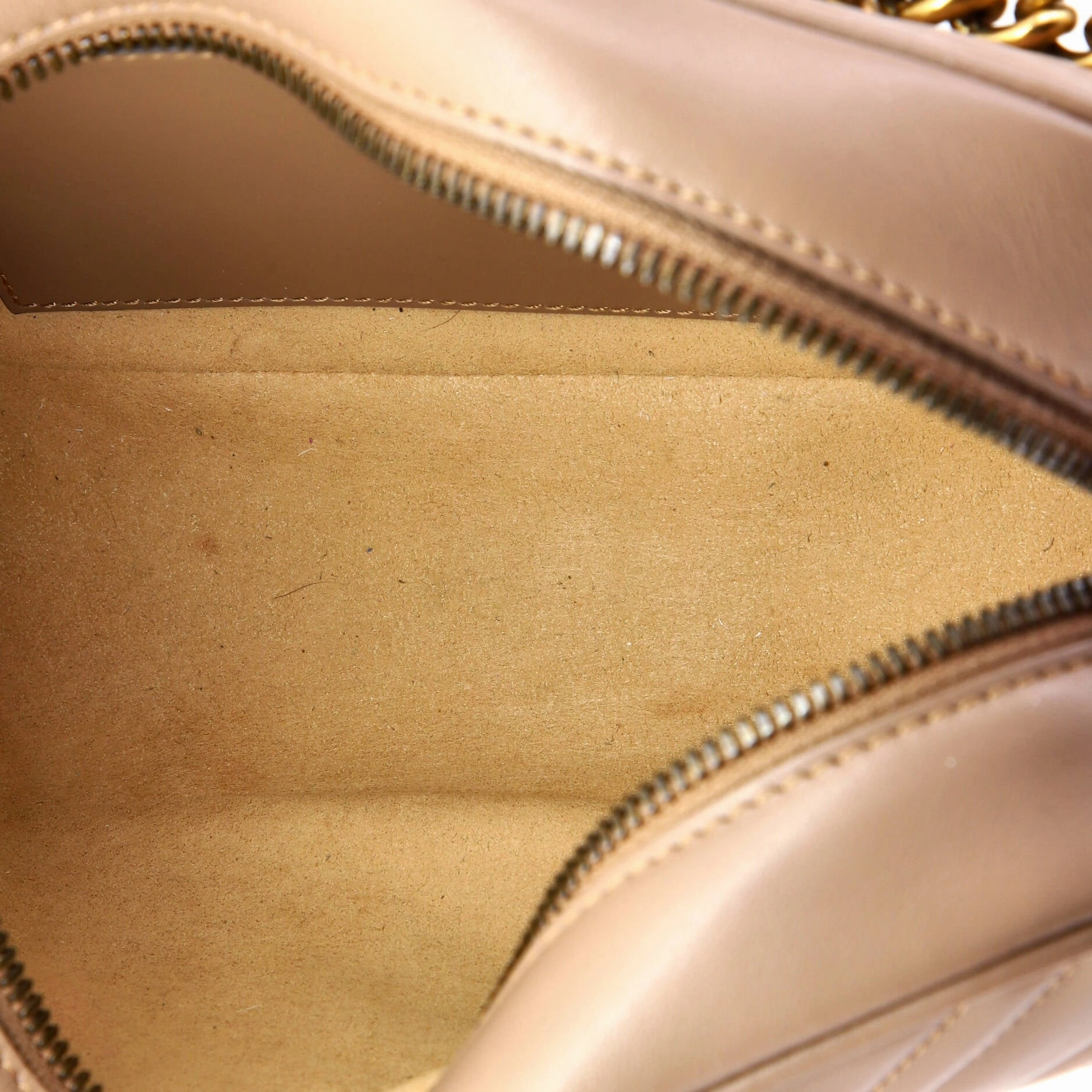 GG Marmont Shoulder Bag Matelasse Leather Small