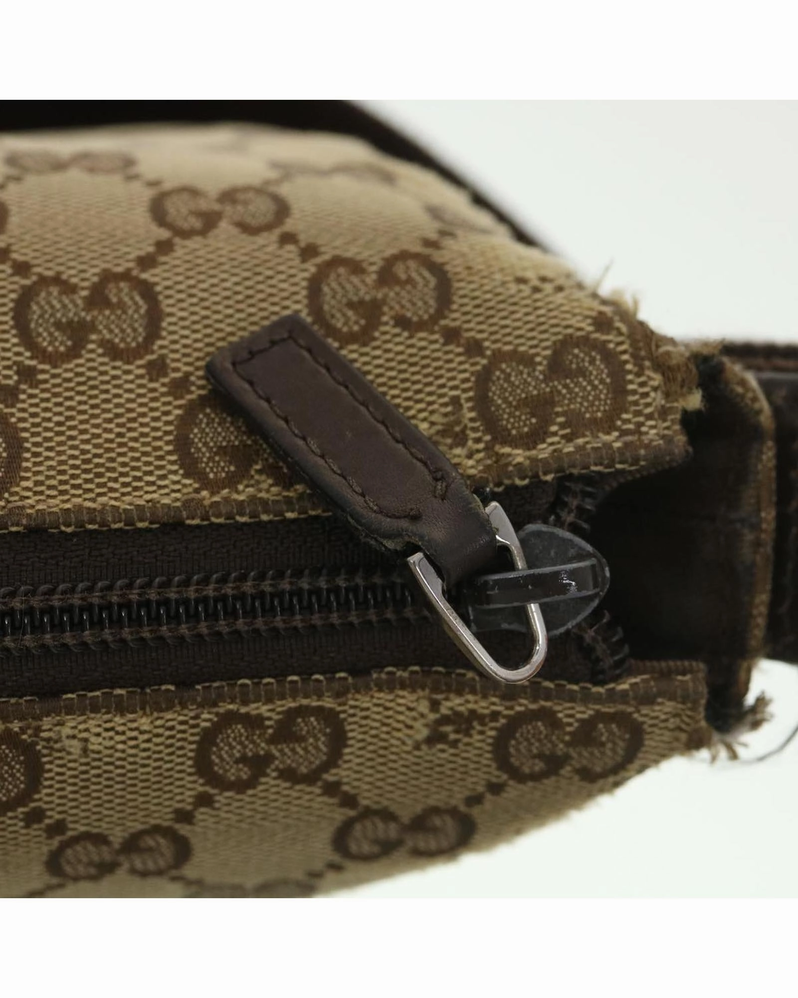 GG Supreme Messenger Bag Crossbody Style