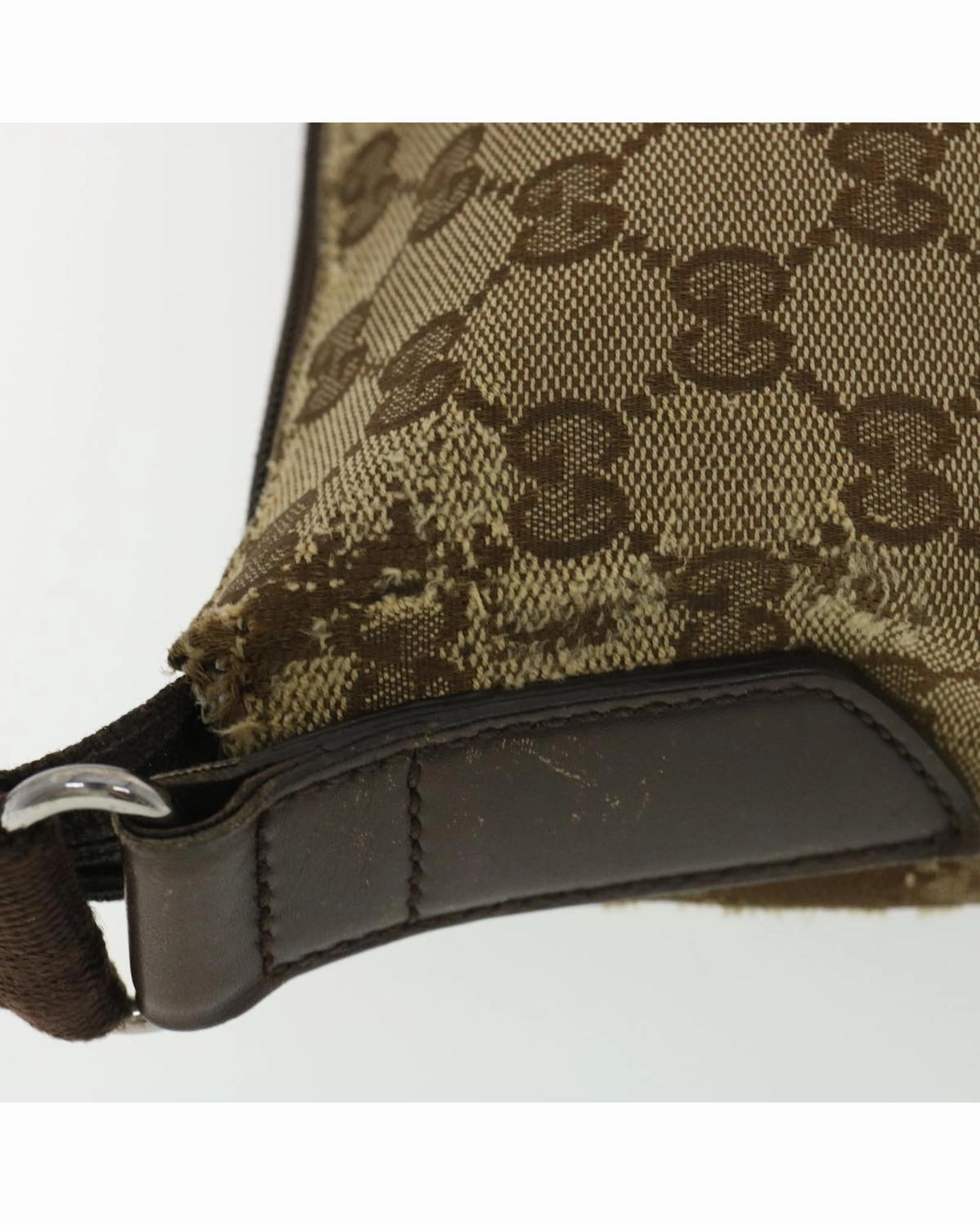 GG Supreme Messenger Bag Crossbody Style