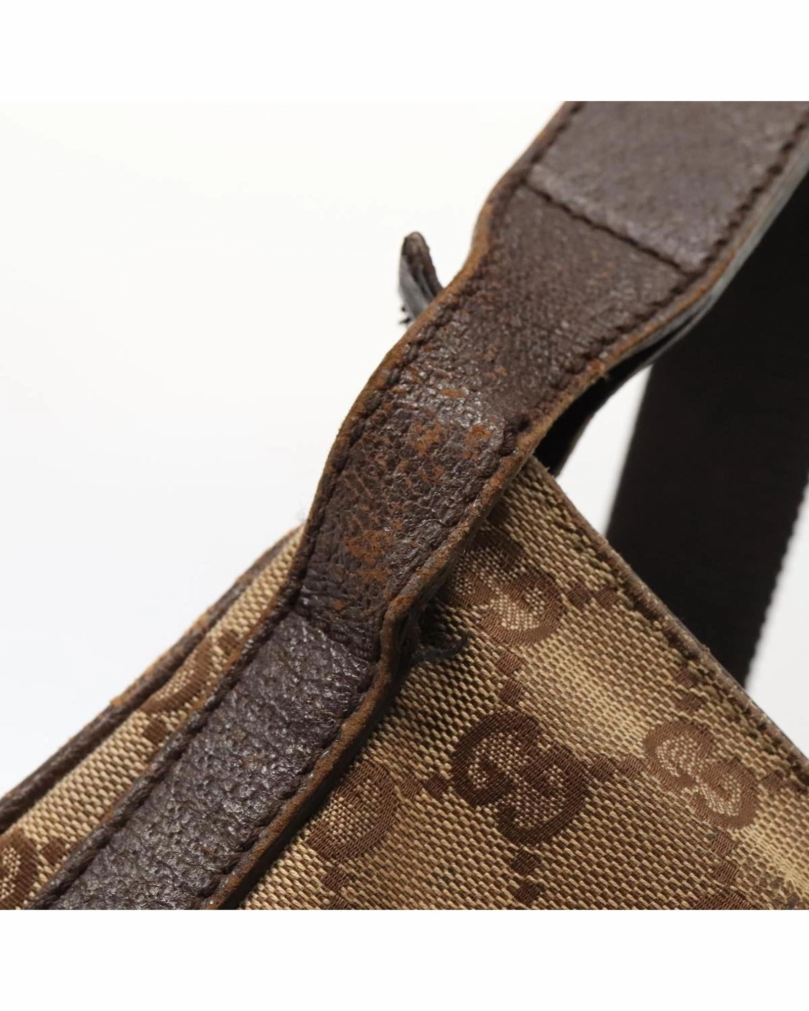 GG Supreme Messenger Crossbody Bag