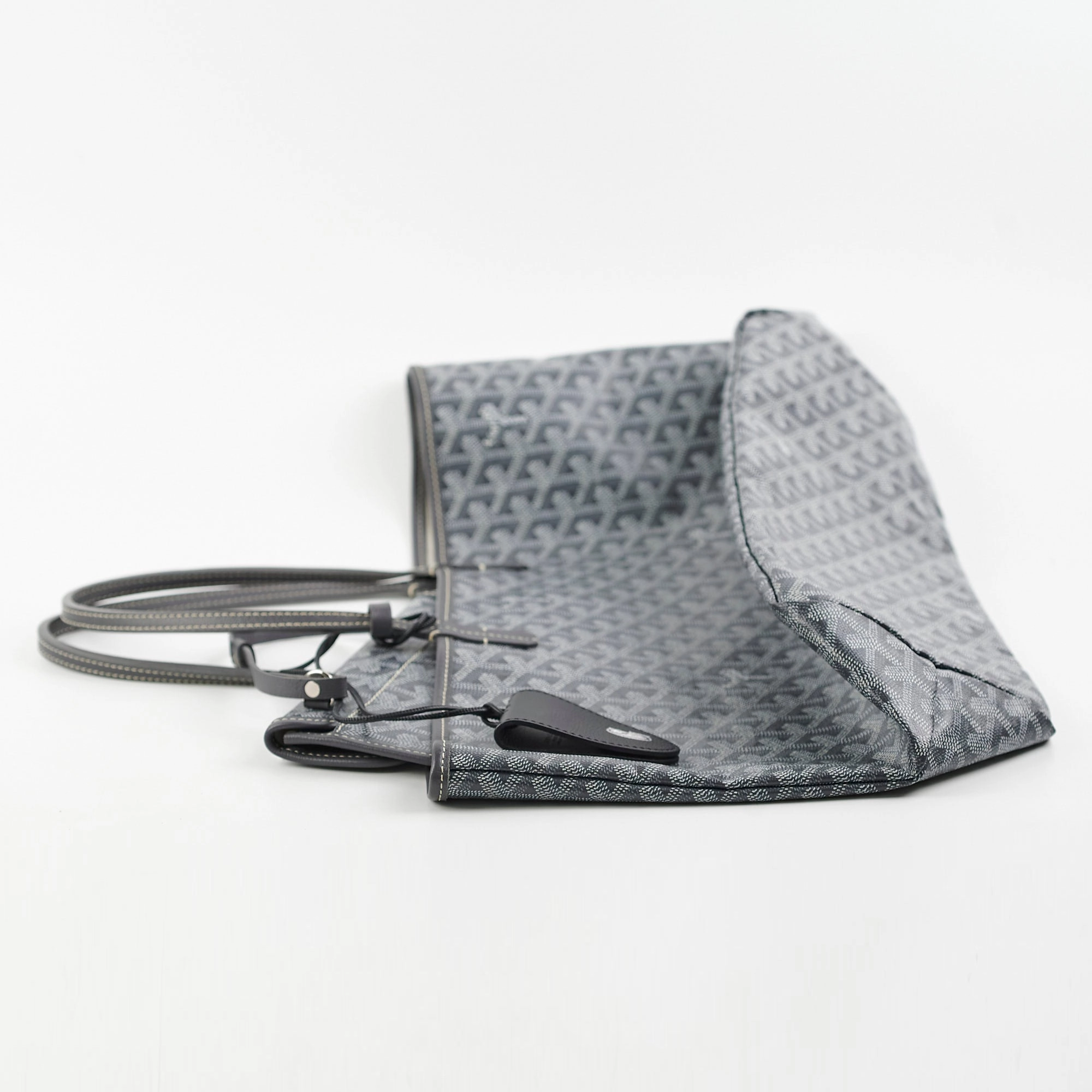 Goyard Saint Louis PM Grey Tote   hat clip