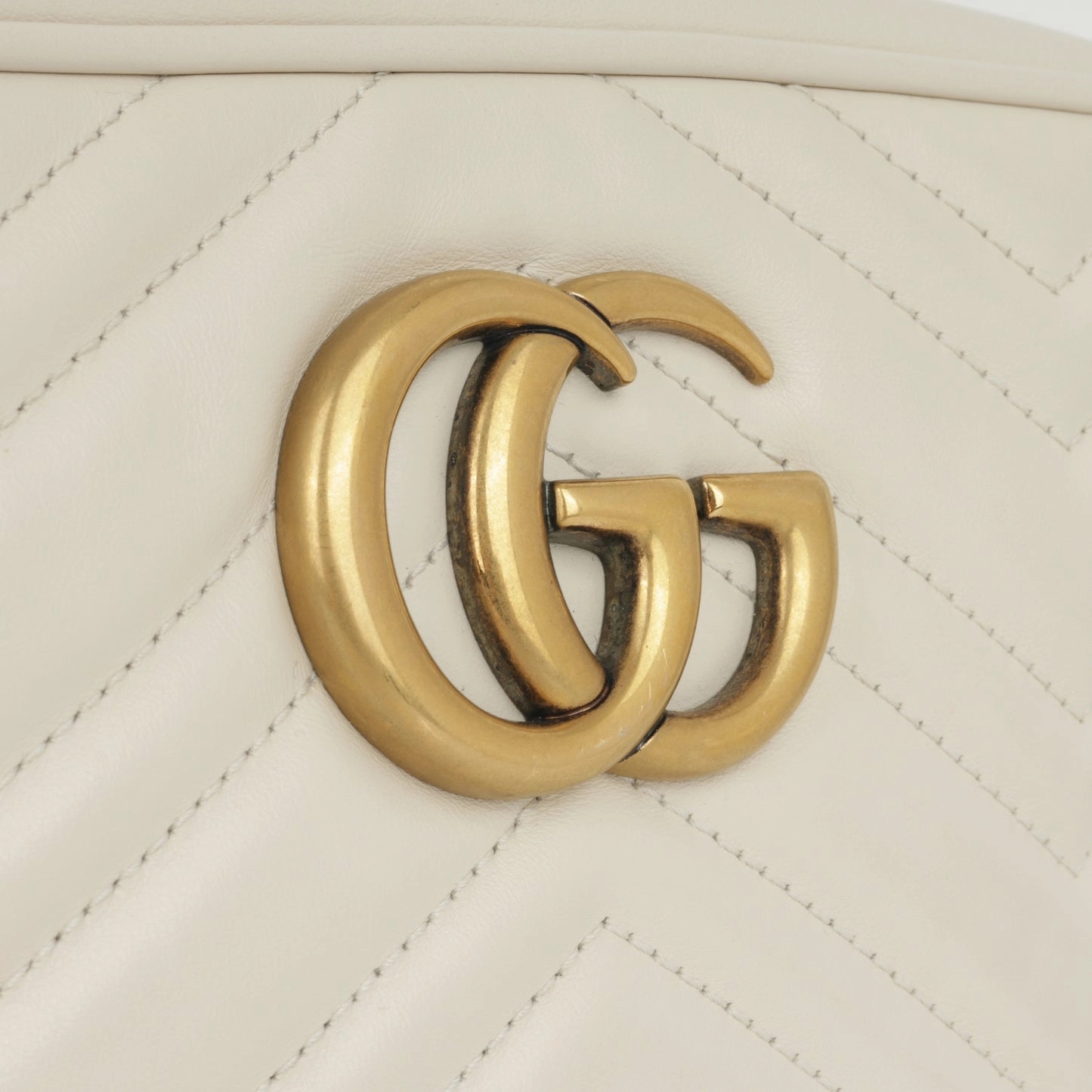 Gucci - GG Marmont Shoulder Bag - White Smooth Calfskin GHW - Pre-Loved