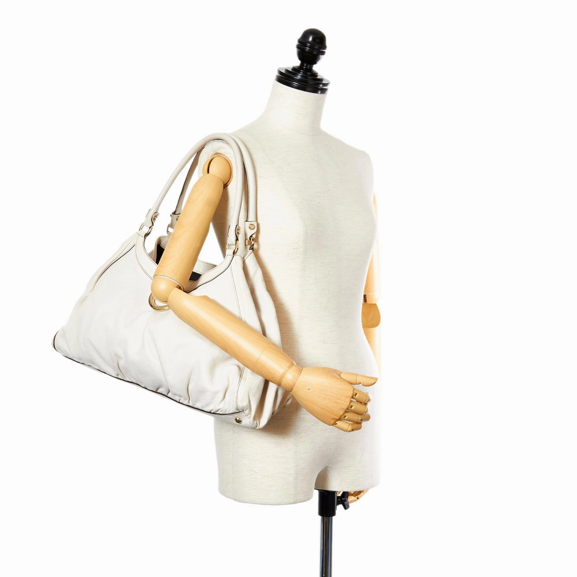 Gucci Abbey D-ring Leather Shoulder Bag (SHG-31847)