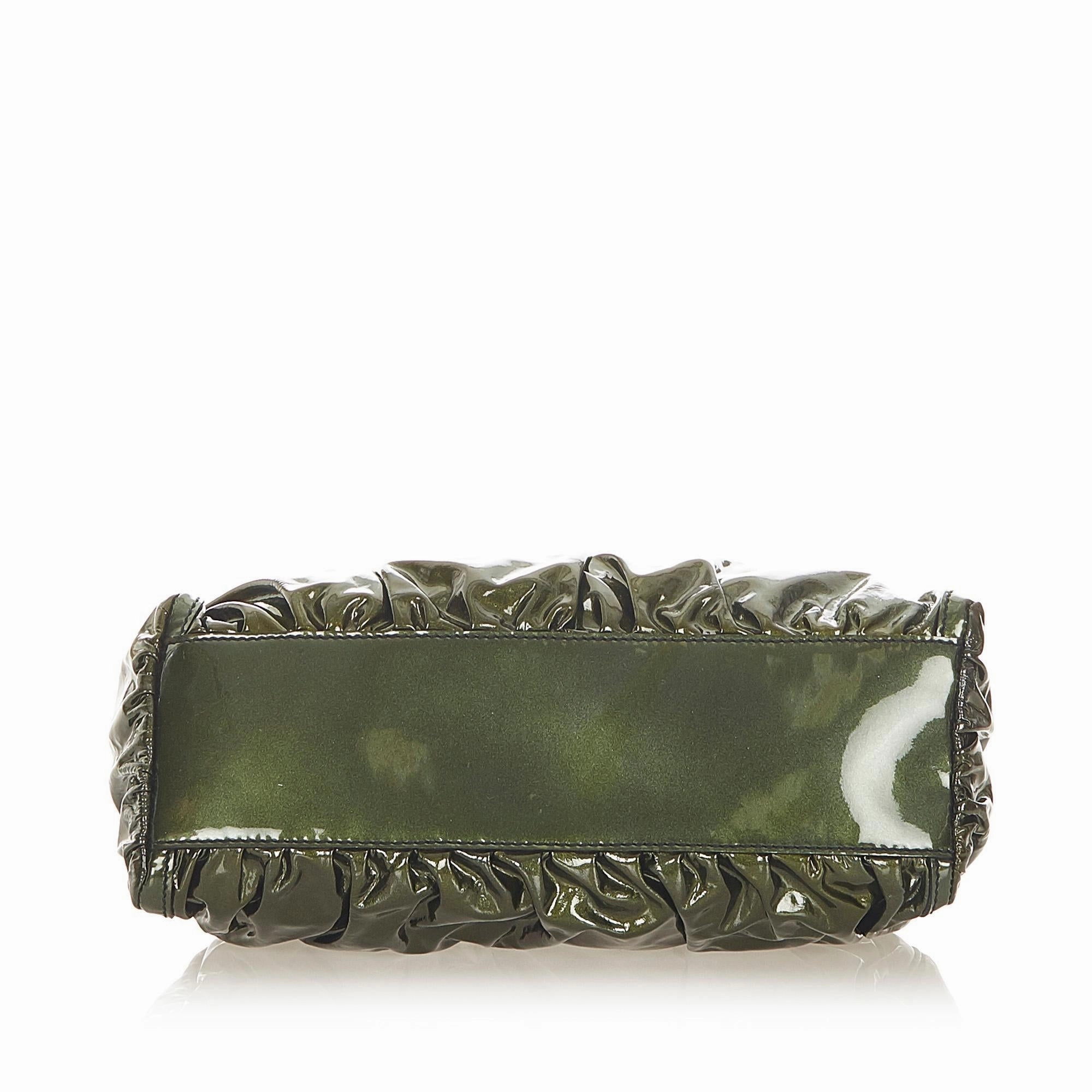 Gucci Abbey D-Ring Patent Leather Shoulder Bag (SHG-19497)