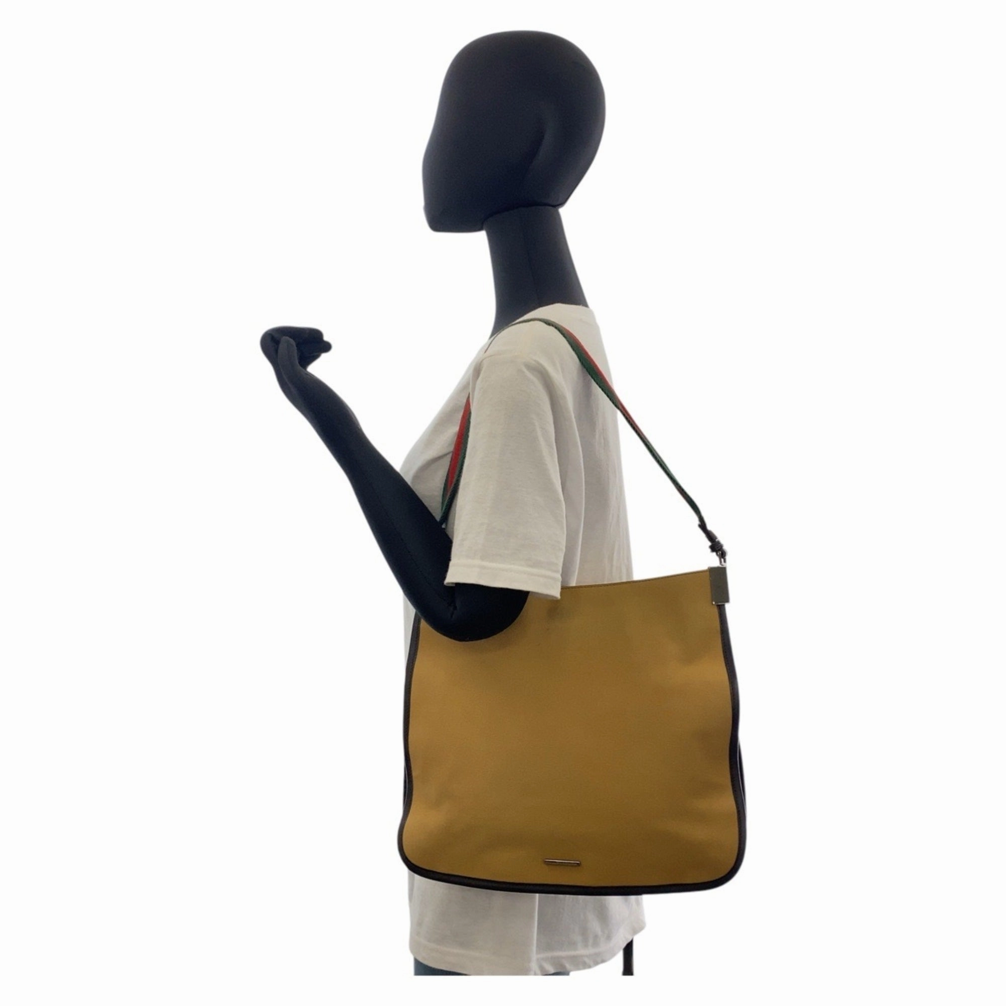Gucci Beige Camel Canvas Shoulder Bag ()