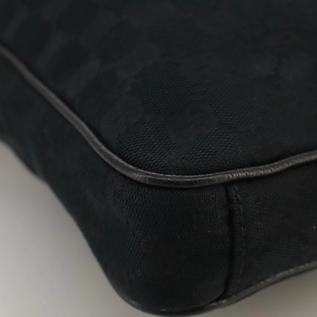 Gucci Black Canvas Shoulder Bag ()