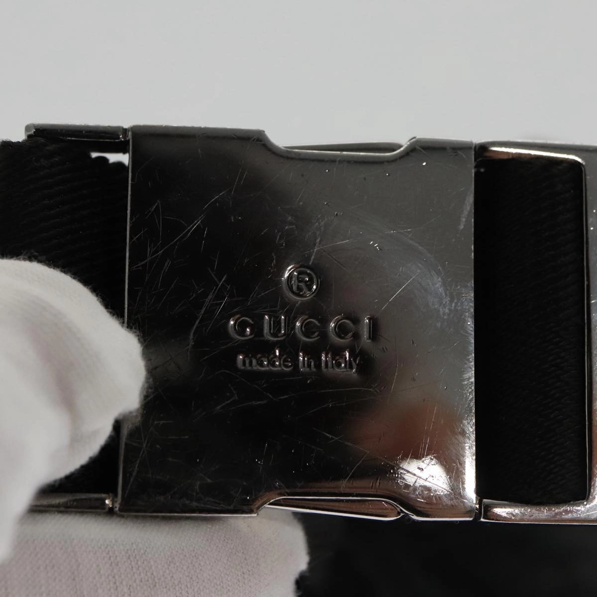 Gucci Black Canvas Shoulder Bag ()