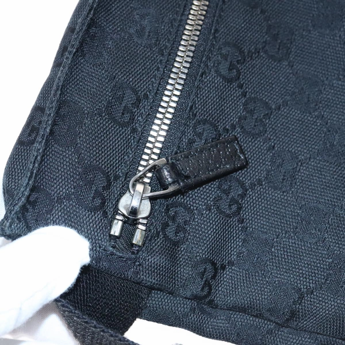 Gucci Black Canvas Shoulder Bag ()