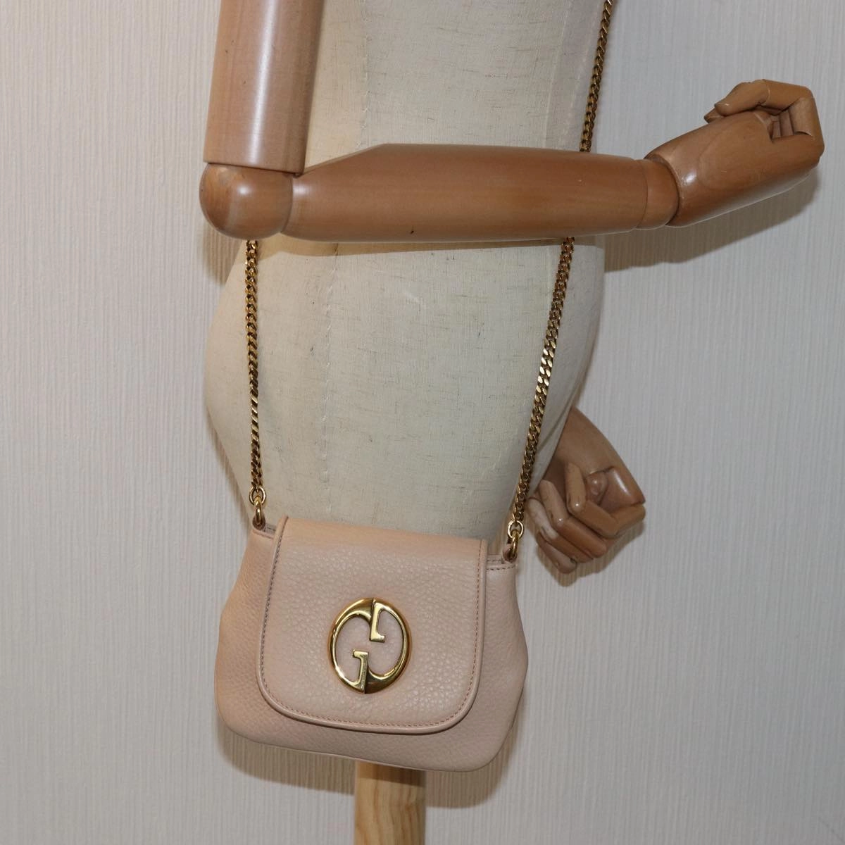 GUCCI Chain Shoulder Bag Leather Beige 251821  am6326