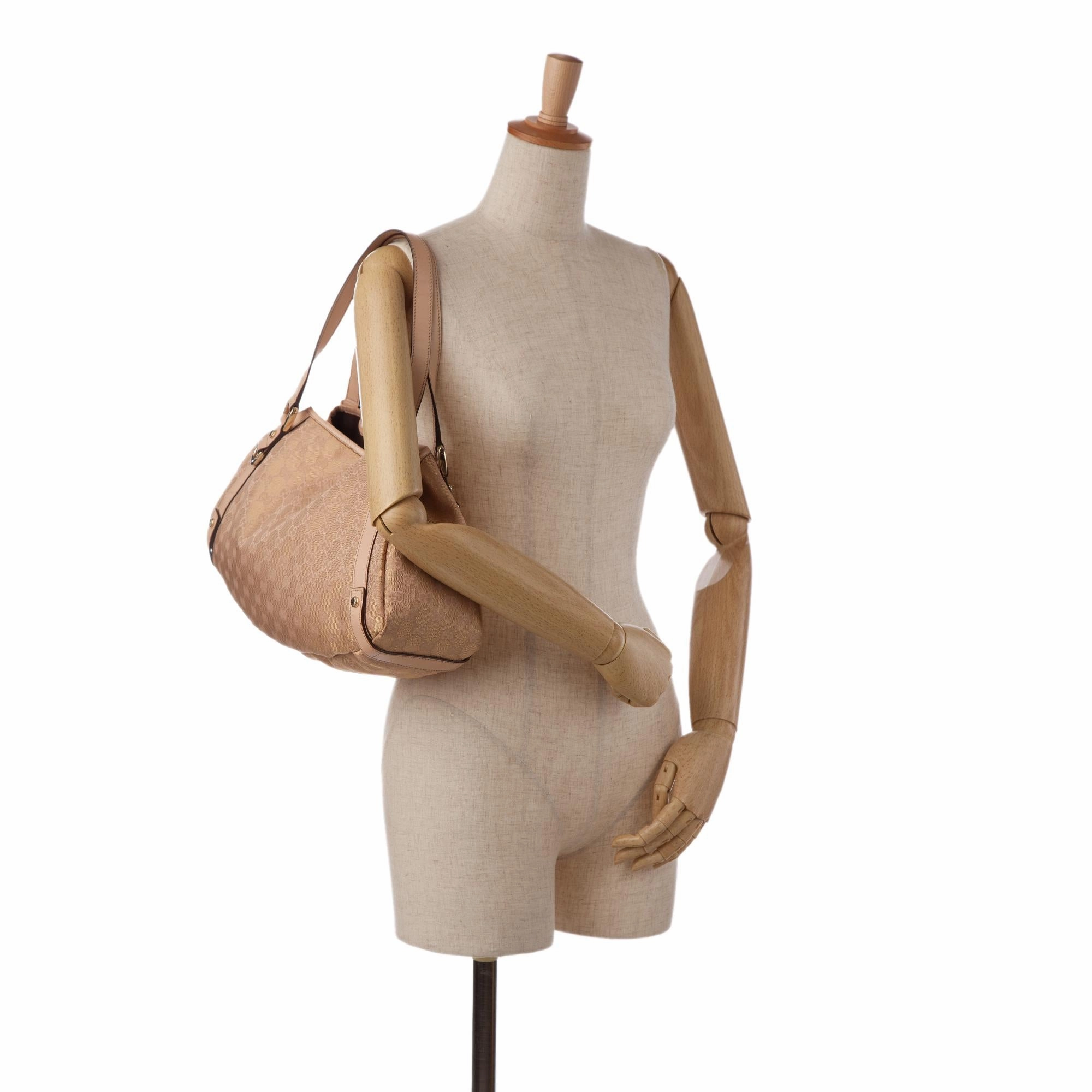 Gucci GG Canvas Abbey D Ring Shoulder Bag (SHG-9eJ9qi)