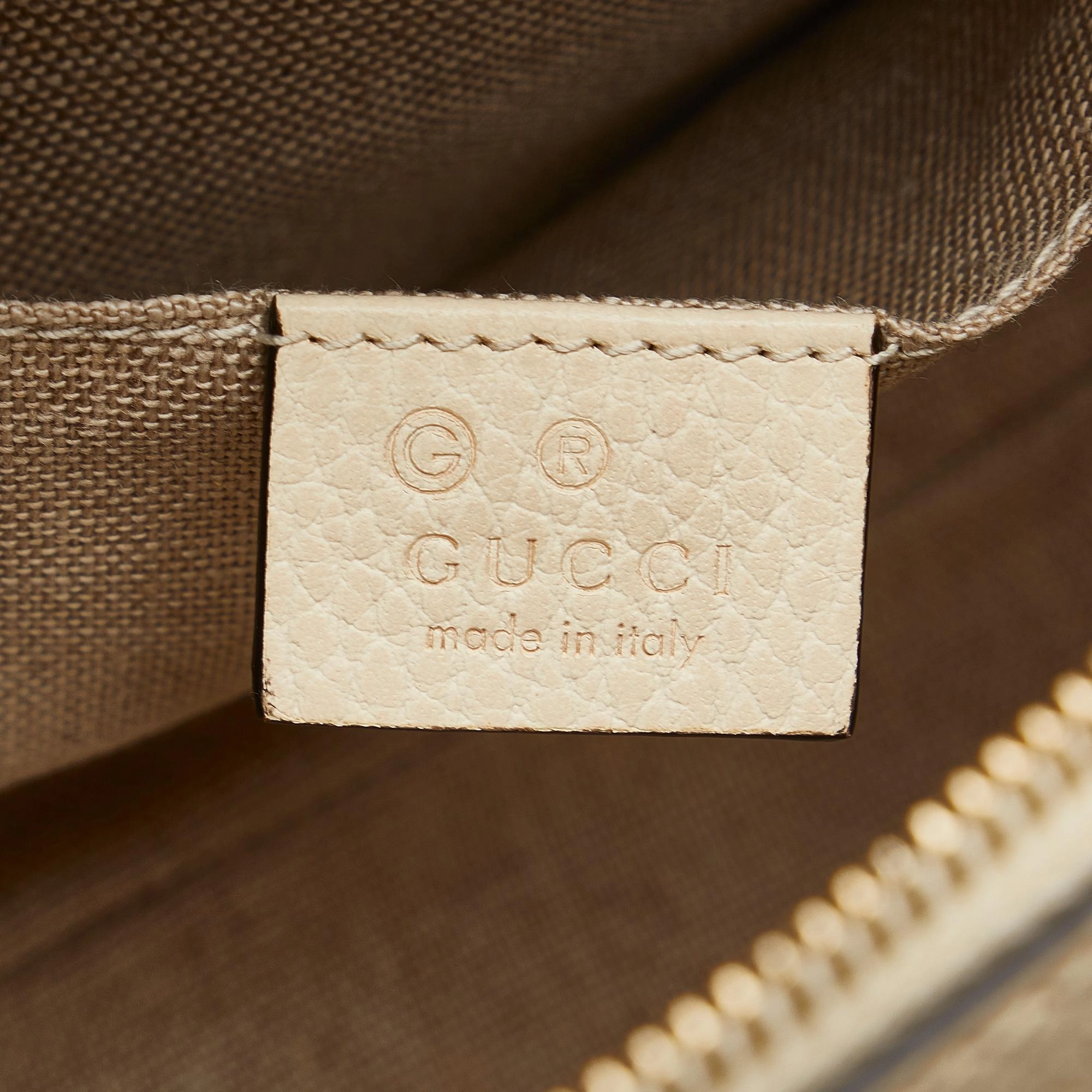 Gucci GG Canvas Bree Crossbody Bag (SHG-76hE2P)