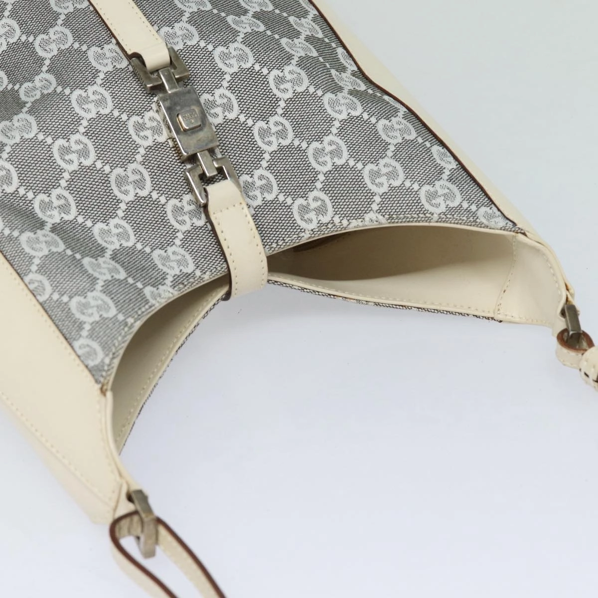 GUCCI GG Canvas Jackie Shoulder Bag White 001 3876  ep4890
