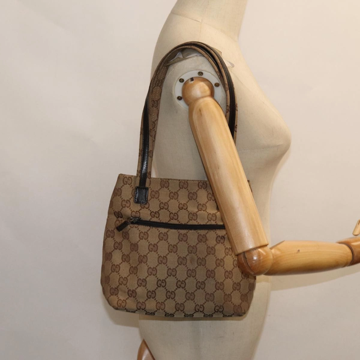 GUCCI GG Canvas Shoulder Bag Beige 002 1075  82821