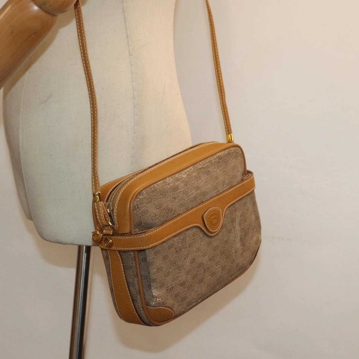 GUCCI GG Canvas Shoulder Bag Beige 007 904 0423  th5148