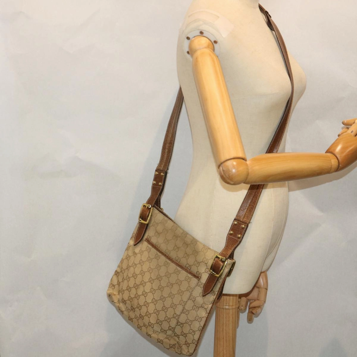 GUCCI GG Canvas Shoulder Bag Beige 115514  ep2073
