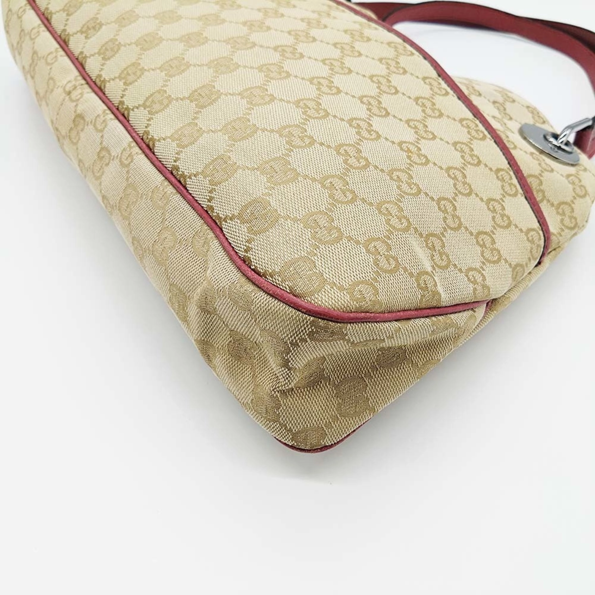 Gucci  Gg Canvas Shoulder Bag (Pre-Owned)