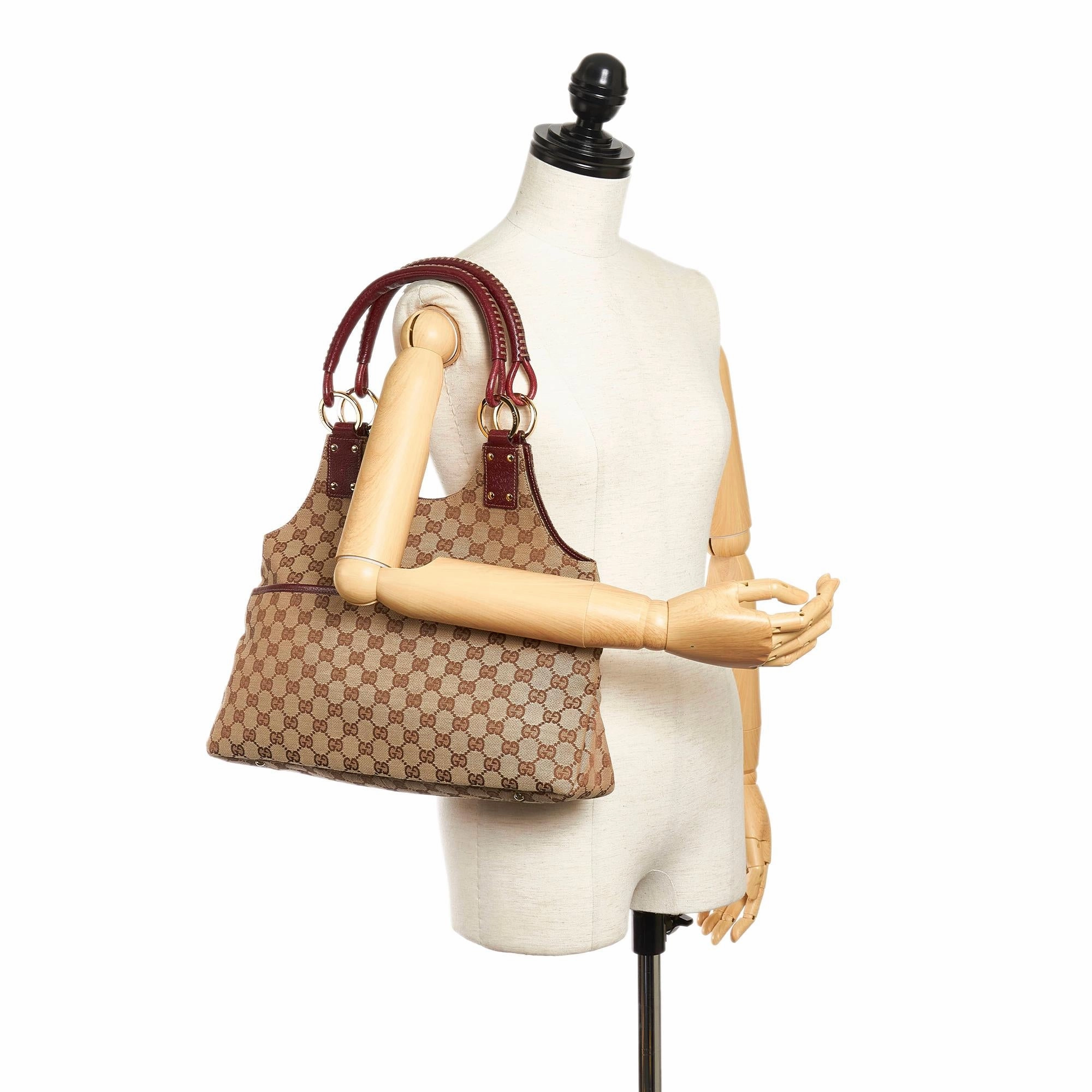 Gucci GG Canvas Shoulder Bag (SHG-32241)