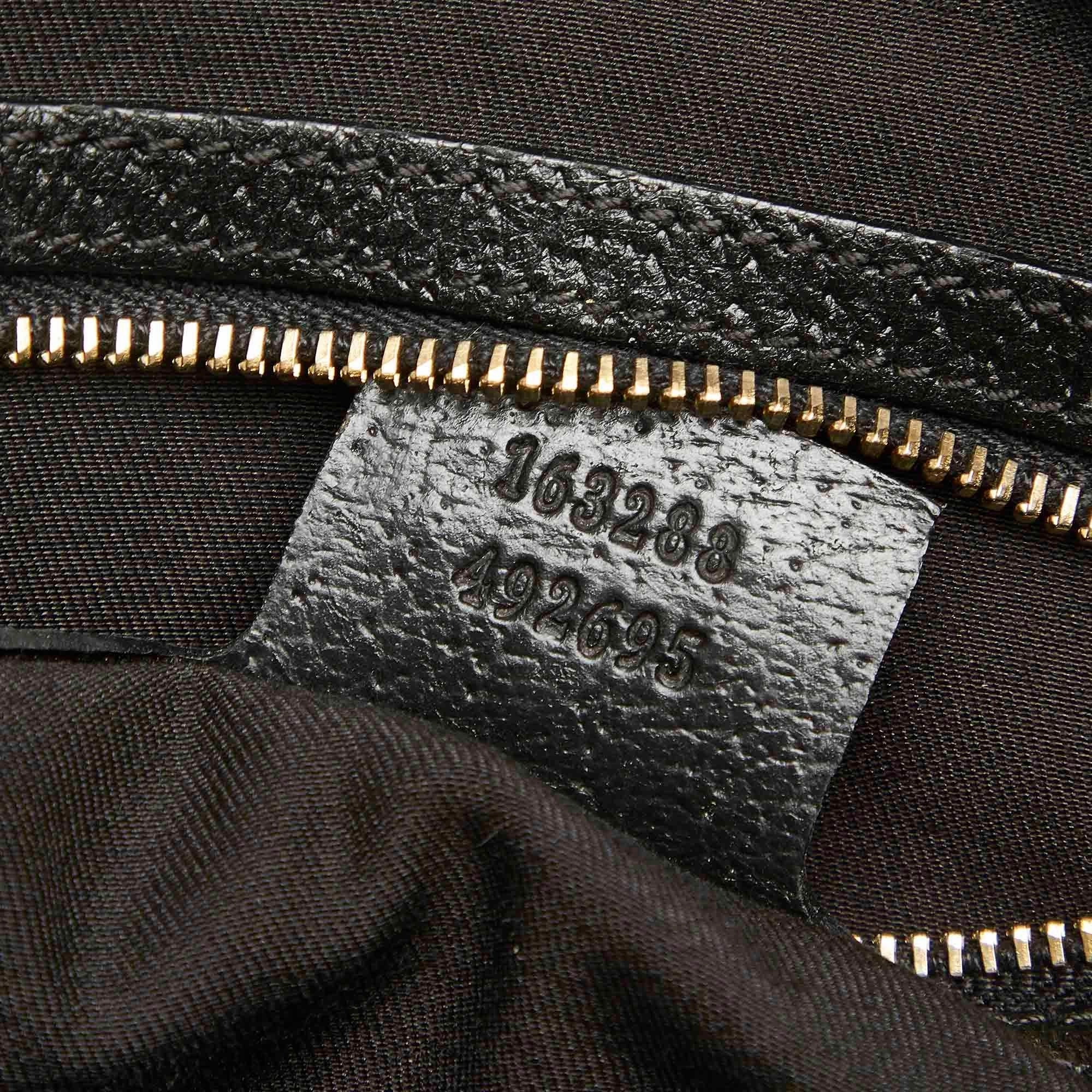 Gucci GG Canvas Shoulder Bag (SHG-32366)