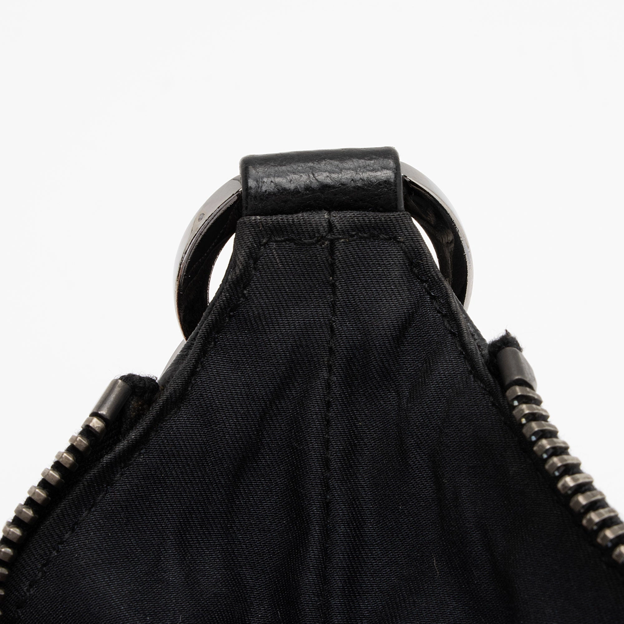 Gucci GG Canvas Small Shoulder Bag (SHF-ewDU0f)