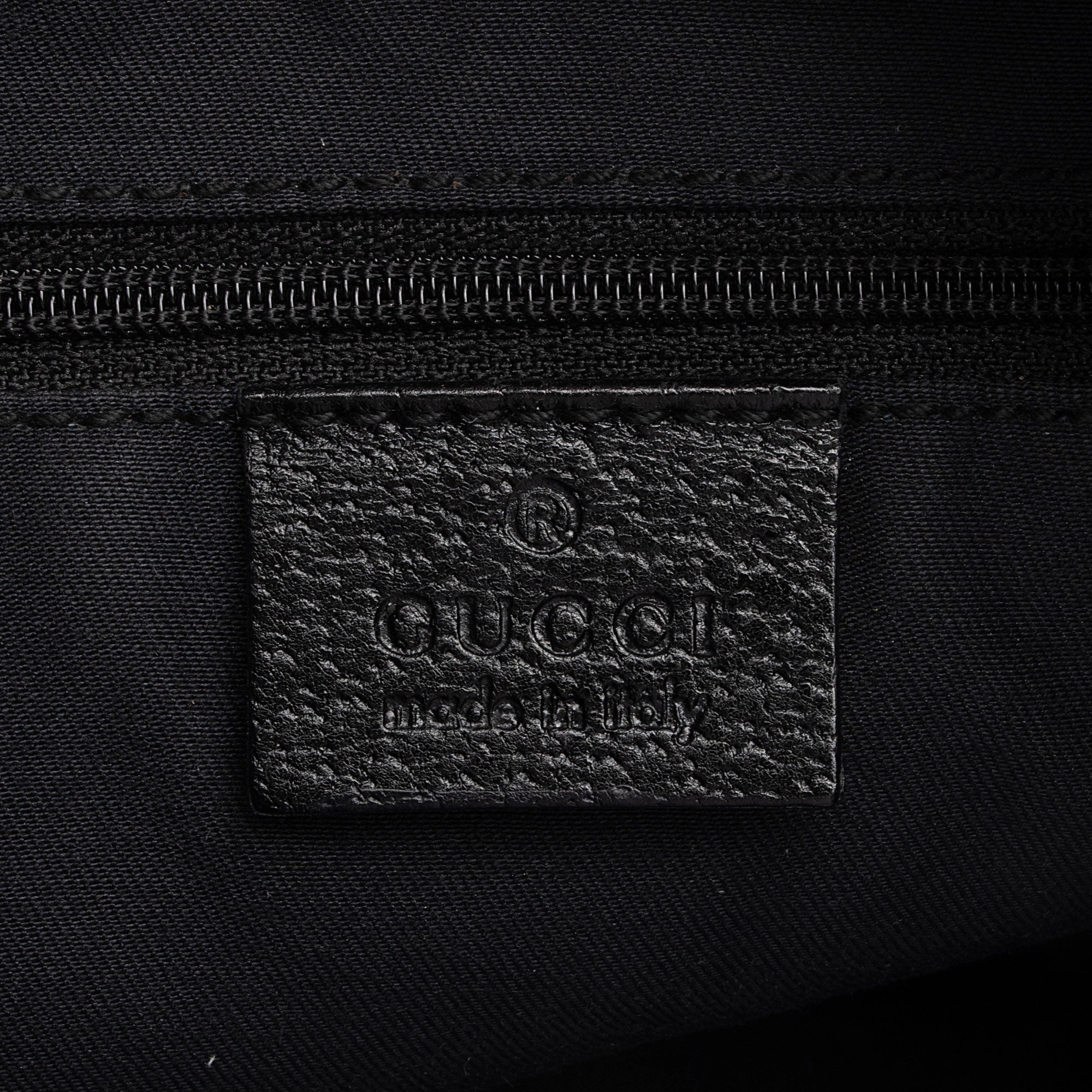 Gucci GG Canvas Small Shoulder Bag (SHF-ewDU0f)
