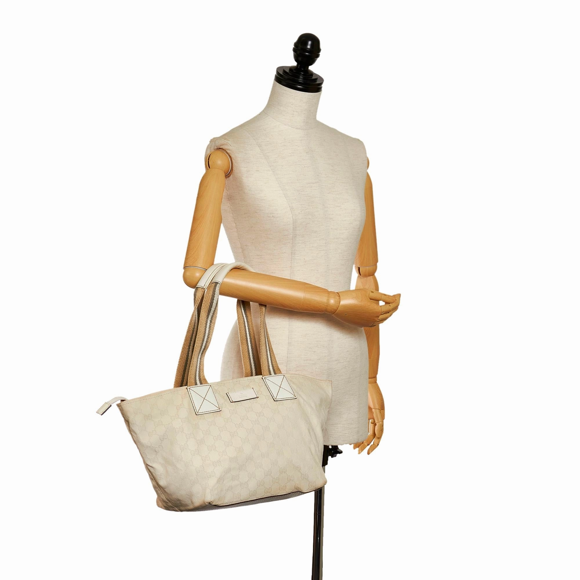 Gucci GG Canvas Web Shoulder Bag (SHG-32669)