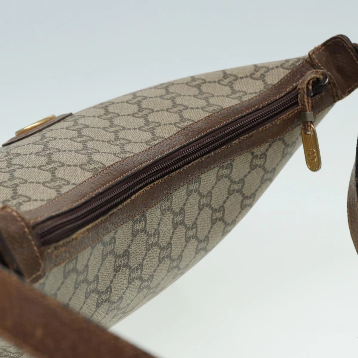GUCCI GG PLUS Canvas Shoulder Bag PVC Leather Beige  th5152