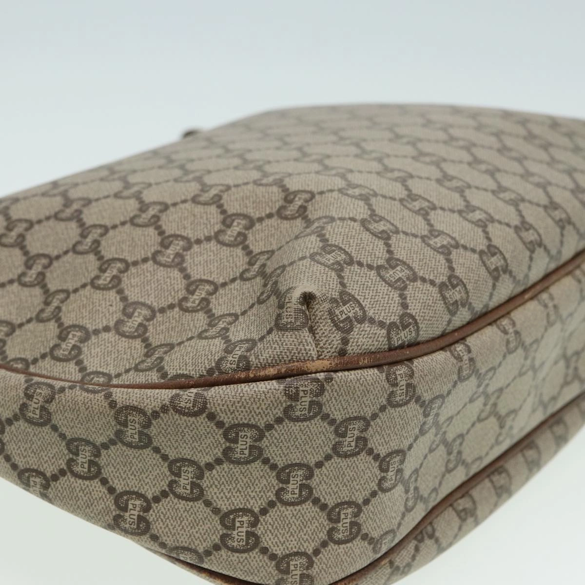 GUCCI GG PLUS Canvas Shoulder Bag PVC Leather Beige  th5152