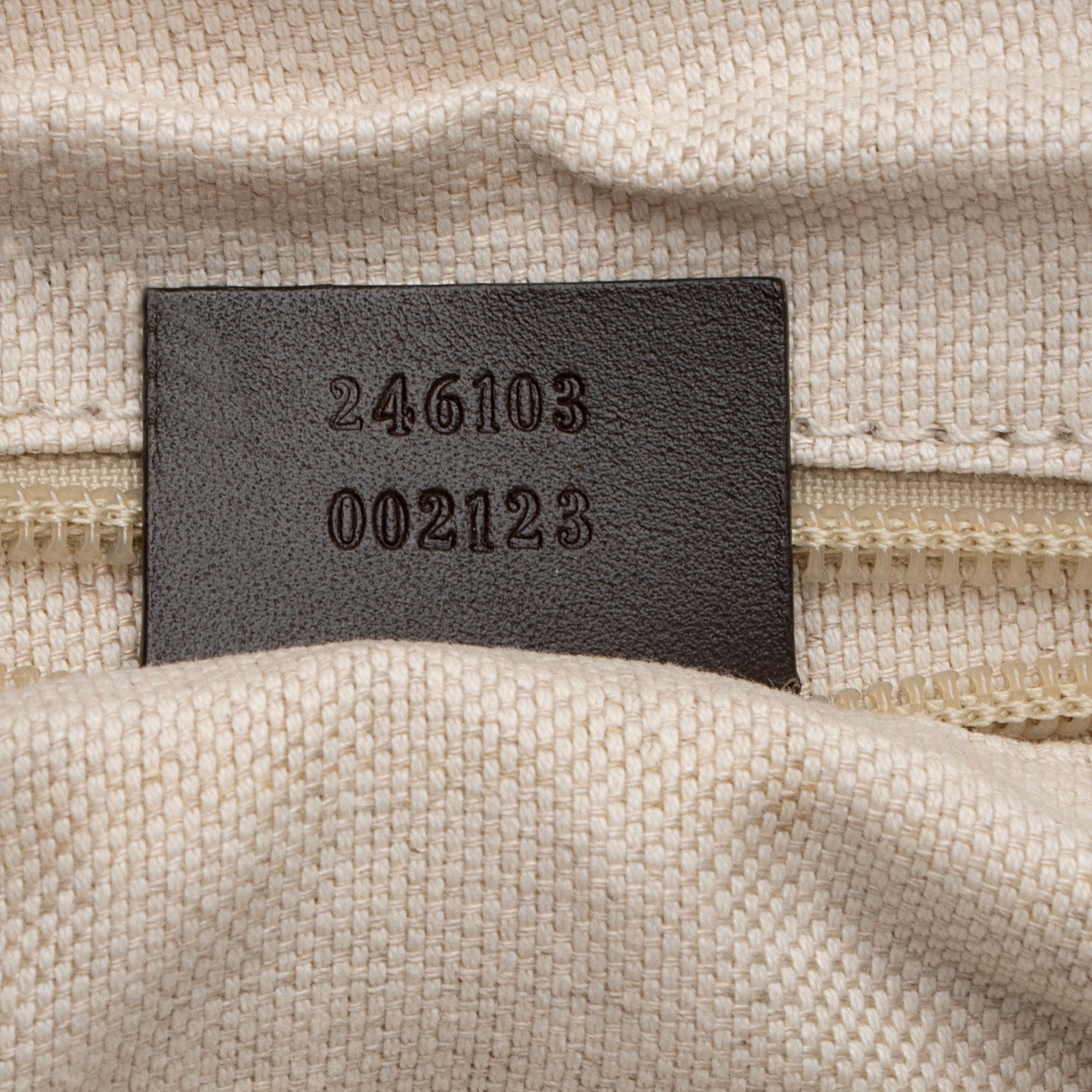 Gucci GG Supreme Buckle Backpack (SHF-143x2E)