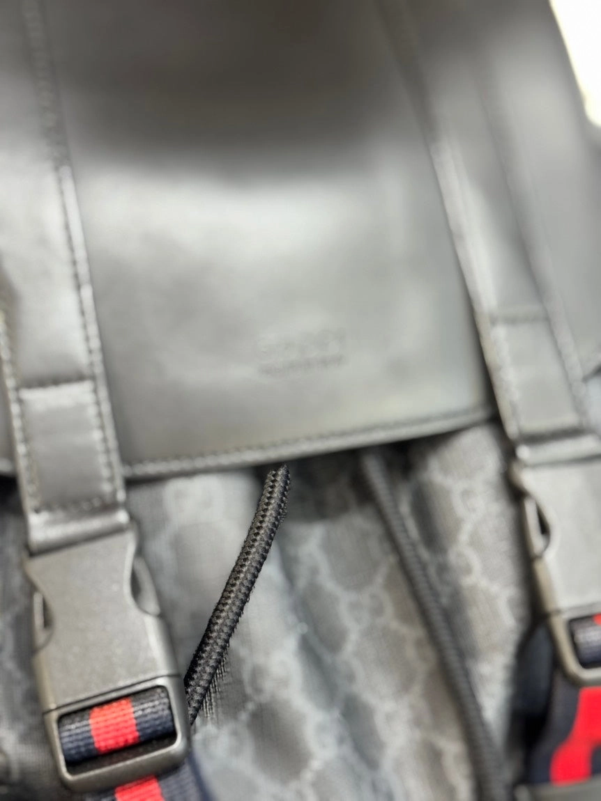 GUCCI GG Supreme Canvas Backpack - Black
